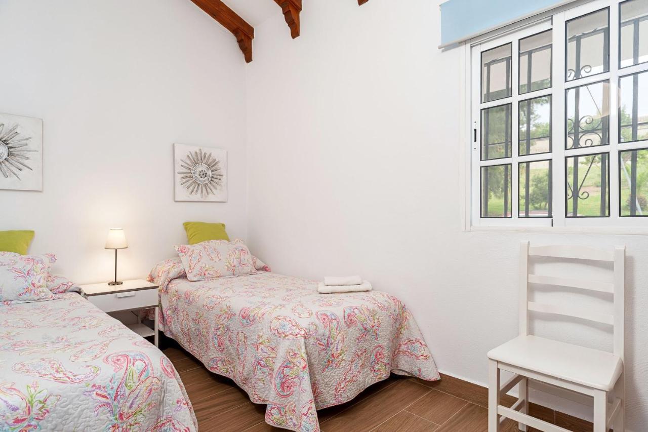 קוניל דה לה פרונטרה Apartamento En La Playa Con Terraza מראה חיצוני תמונה